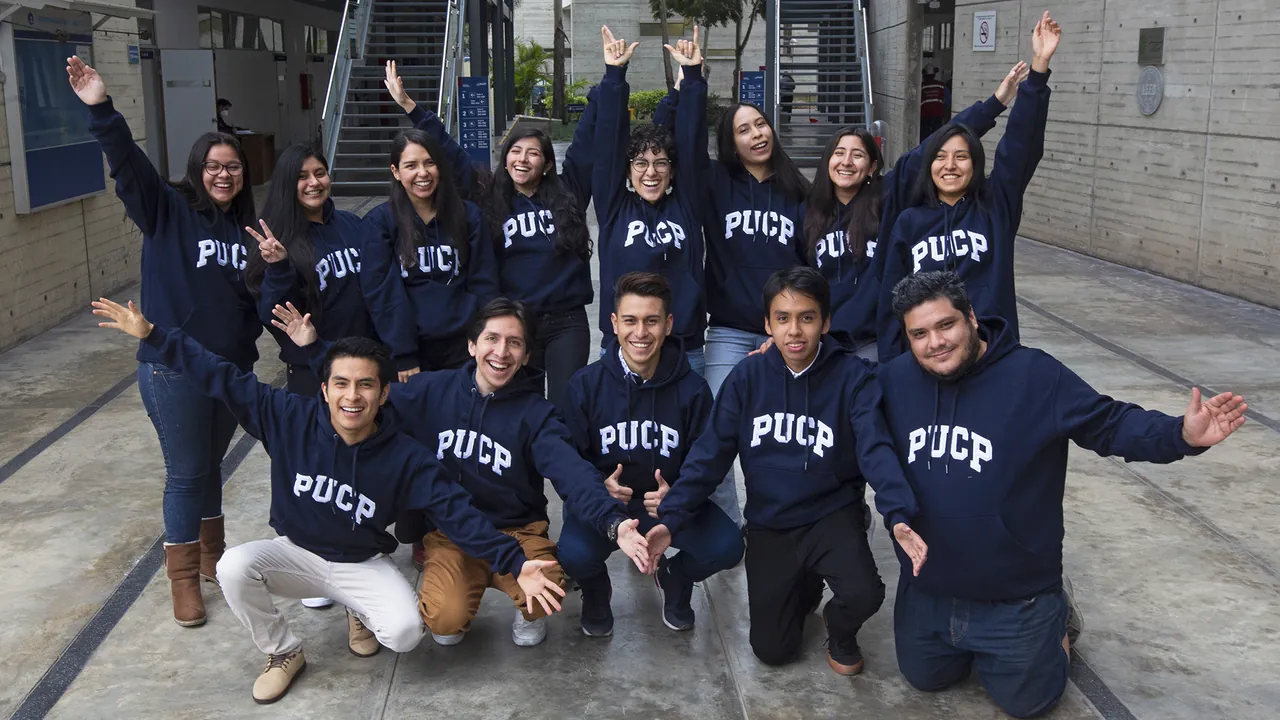 Estudiantes PUCP